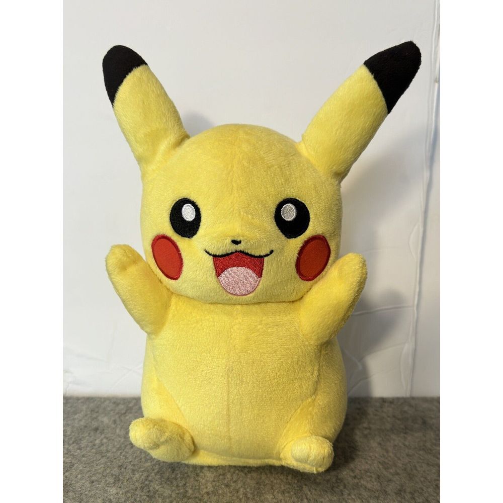 Tomy Pokemon Hug Talking Pikachu Plush Doll Stuffed toy 10"‎